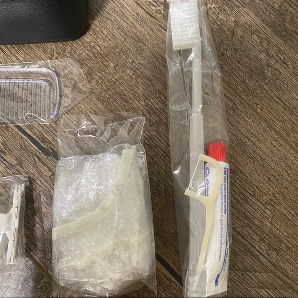 Spa Kit Set Zip Closure Travel Hygiene Essentials Road Trip Mini Body Care Items - Picture 6 of 8